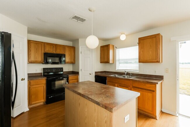 Building Photo - 177 Vista View Ave