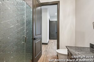 Building Photo - 661 inner