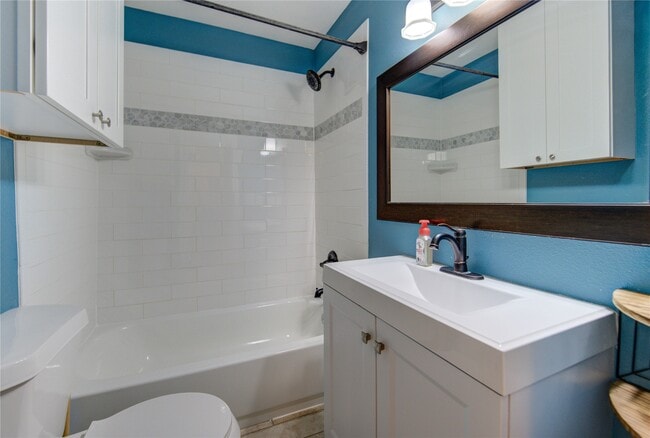 Building Photo - 4613 Avenue K