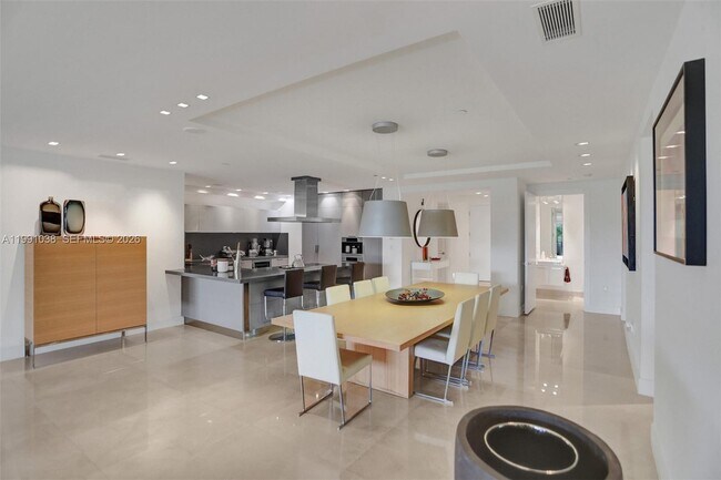 Building Photo - 3535 Hiawatha Ave