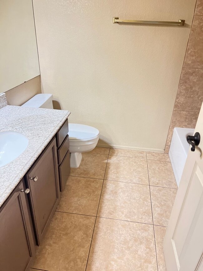 Building Photo - 3 Bedroom - 2.5 Bath - 1395 Sq. Ft. Home f...