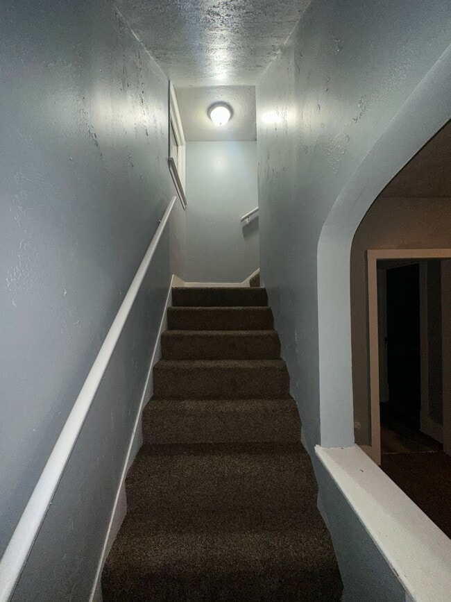 Building Photo - Lease To Purchase | 4 Bedrooms | 1.5 Bath | Single Family Home