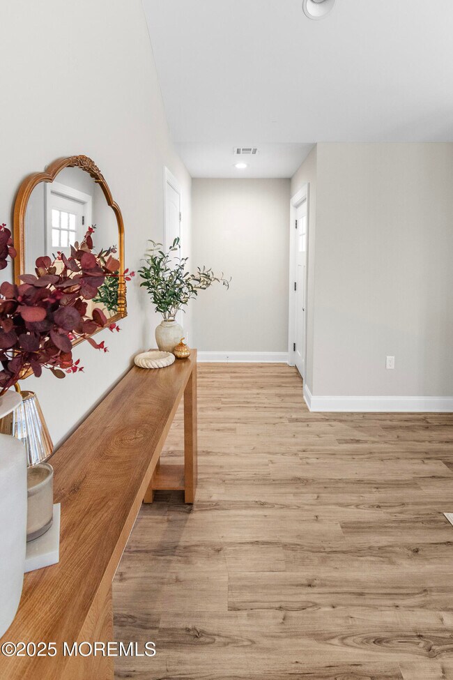 Building Photo - 1260 Pensacola Rd