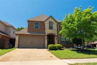 Building Photo - 1609 Clearwater Dr