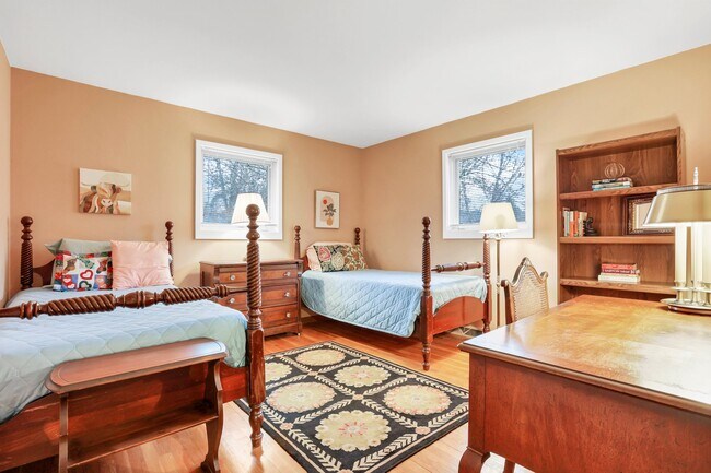 Bedroom #3 2 twins and huge closet - 162 Denison Dr