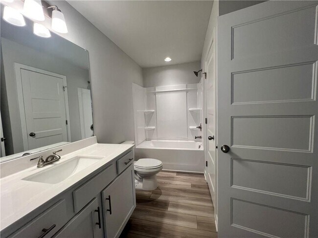 Building Photo - 150 Cruce Lake Ct