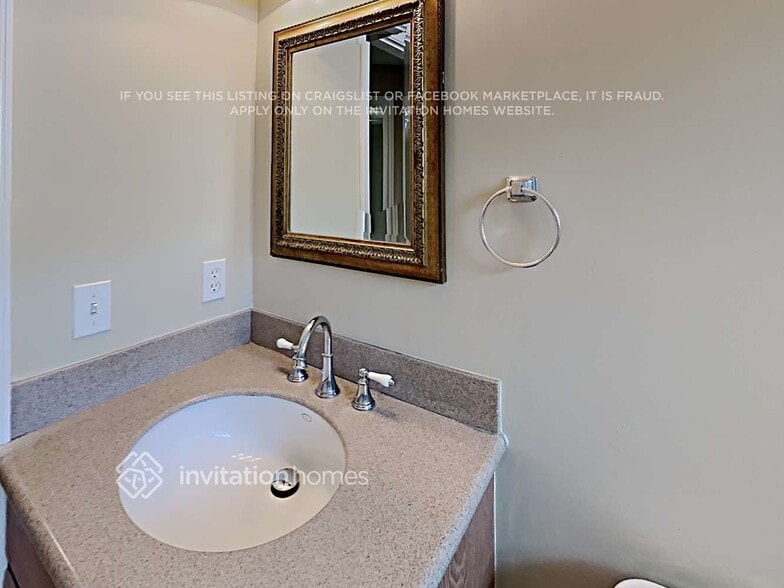 Building Photo - 5521 SW 58th Ct