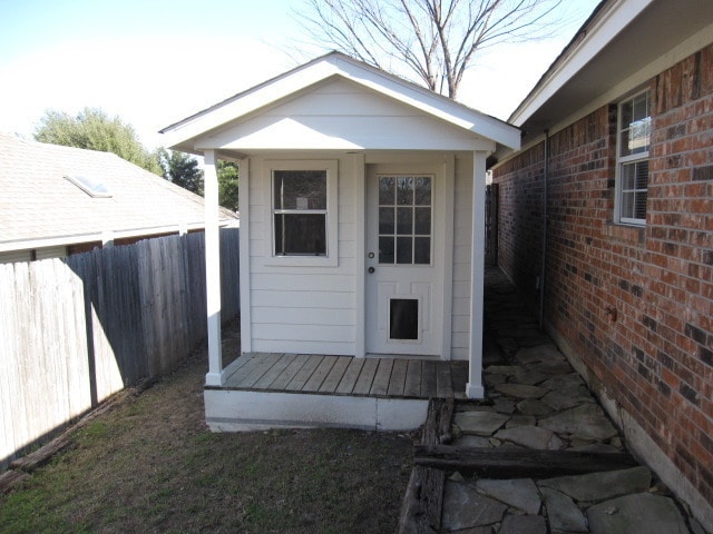 Building Photo - Beautiful three bedroom located in Briarwo...