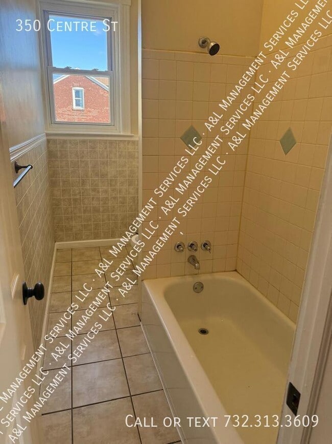 Building Photo - 350 Centre St