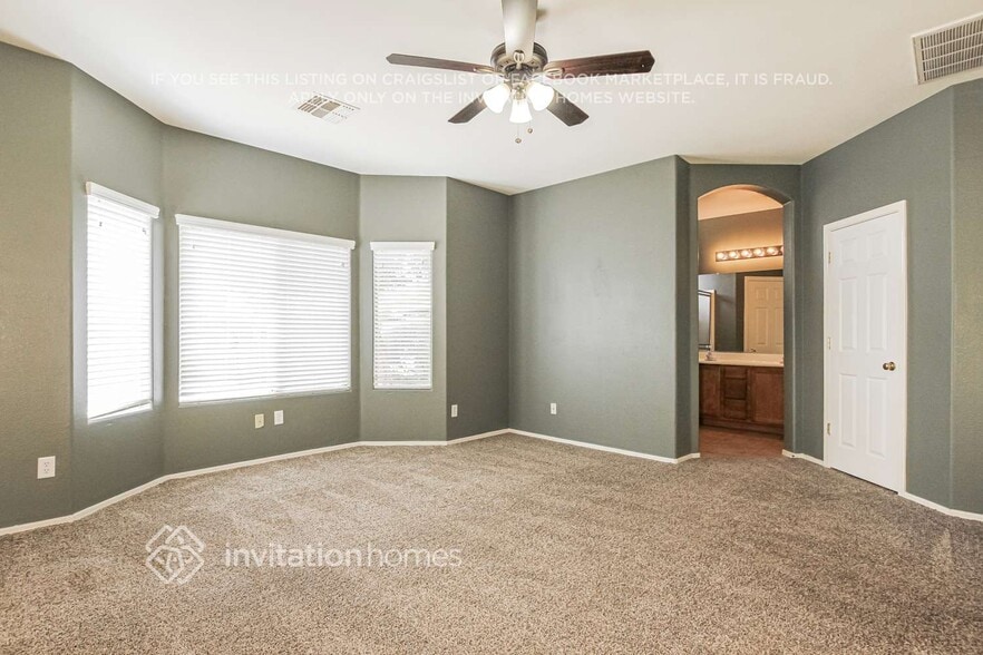 Building Photo - 14611 W Acapulco Ln