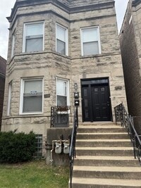 Building Photo - 7010 S King Dr