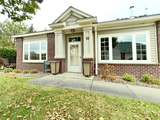 Building Photo - 12022 Vermillion St NE