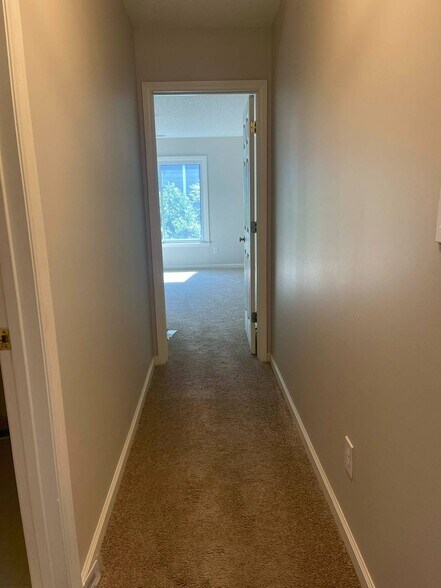 Building Photo - 2428 Havershire Dr