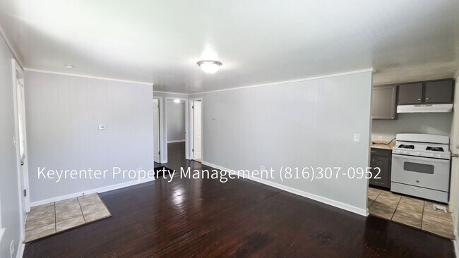 Building Photo - Welcoming 2-bed, 1-bath Home Ready for Move-In