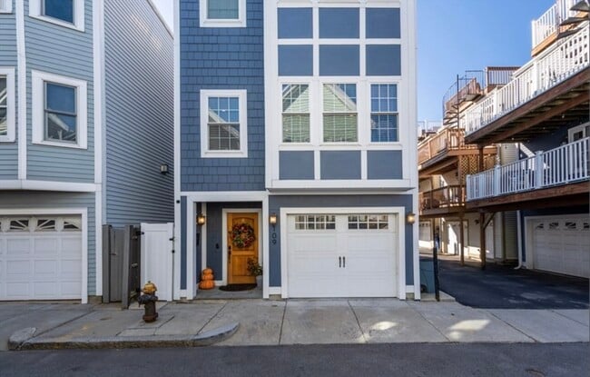 Building Photo - 109 Tudor St