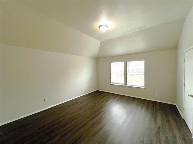 Building Photo - 1923 Pin Oak Ln