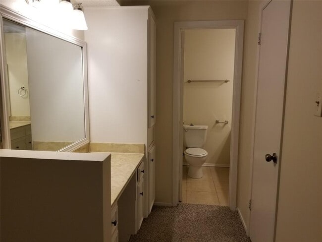 Building Photo - 2804 Thrushwood Dr