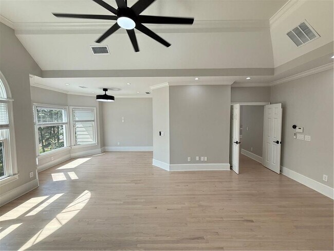 Building Photo - 1660 Briergate Dr