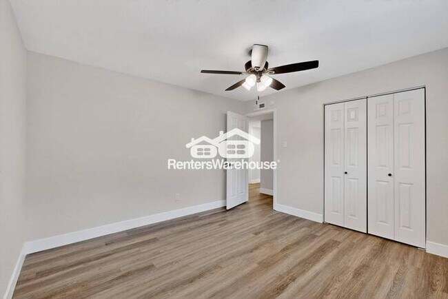 Building Photo - Completely Refreshed and ready for Move IN