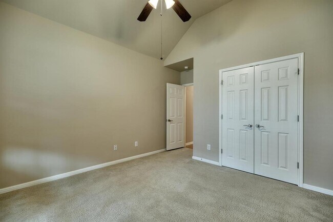 Building Photo - 15800 Double Eagle Dr