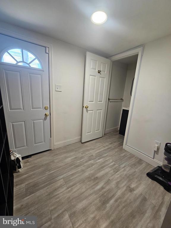 Building Photo - 150 E Pleasant St