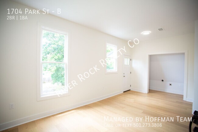 Building Photo - 1704 S Park St