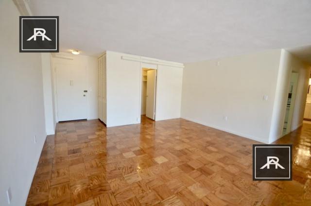 Building Photo - 3 bedroom in Brookline MA 02446