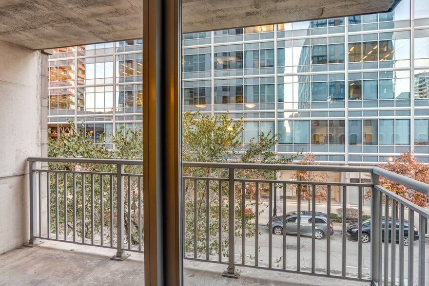 Building Photo - 180 N Jefferson St