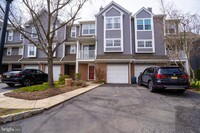 Building Photo - 58 E Shrewsbury Pl