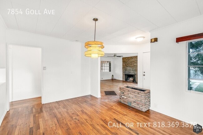 Building Photo - 7854 Goll Ave