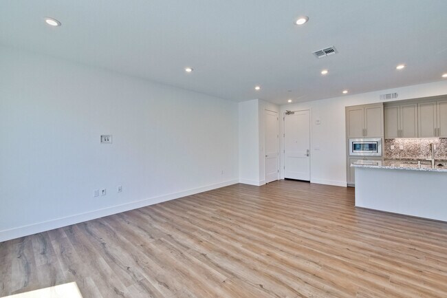 Living Area - 44978 Fremont Blvd