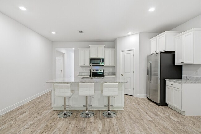 Building Photo - 191 Southern Pnes Rd