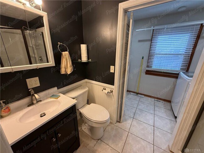 Building Photo - 217 Wolf Ave