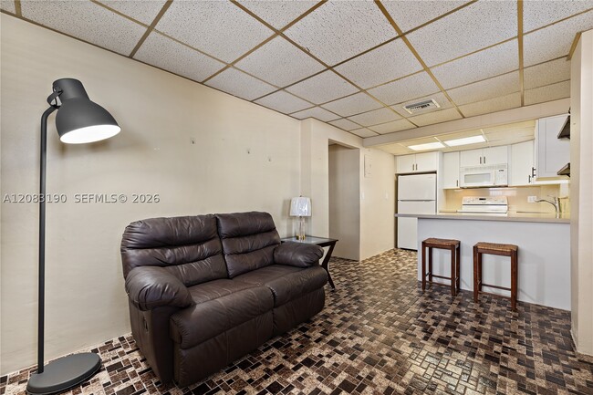 Building Photo - 621 Cuda Ln