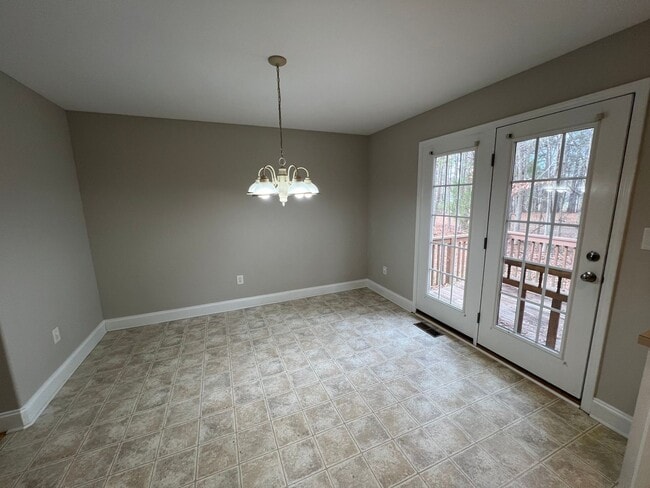 Building Photo - Elegant 3 Bedroom, 2 Bath Rental Home in Creedmoor