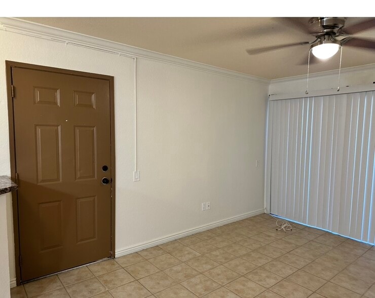 Building Photo - 78650 Avenue 42