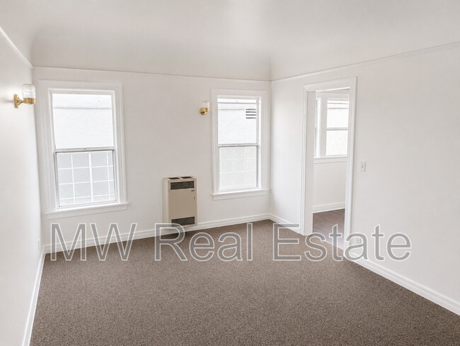Building Photo - 4017 W 28th St