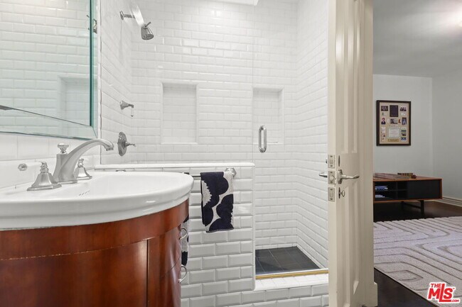 Building Photo - 1400 Jonesboro Dr