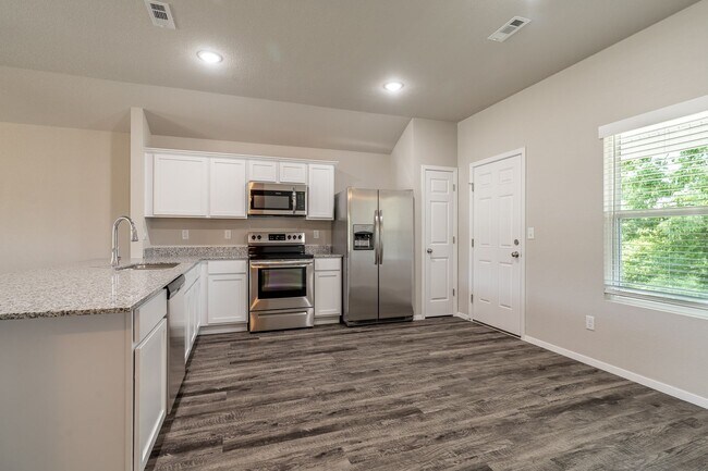 Building Photo - 3BR Home in Great Location! Close to UofA!