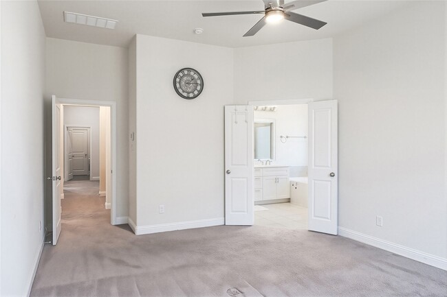 Building Photo - 601 Cherry Tree Ln