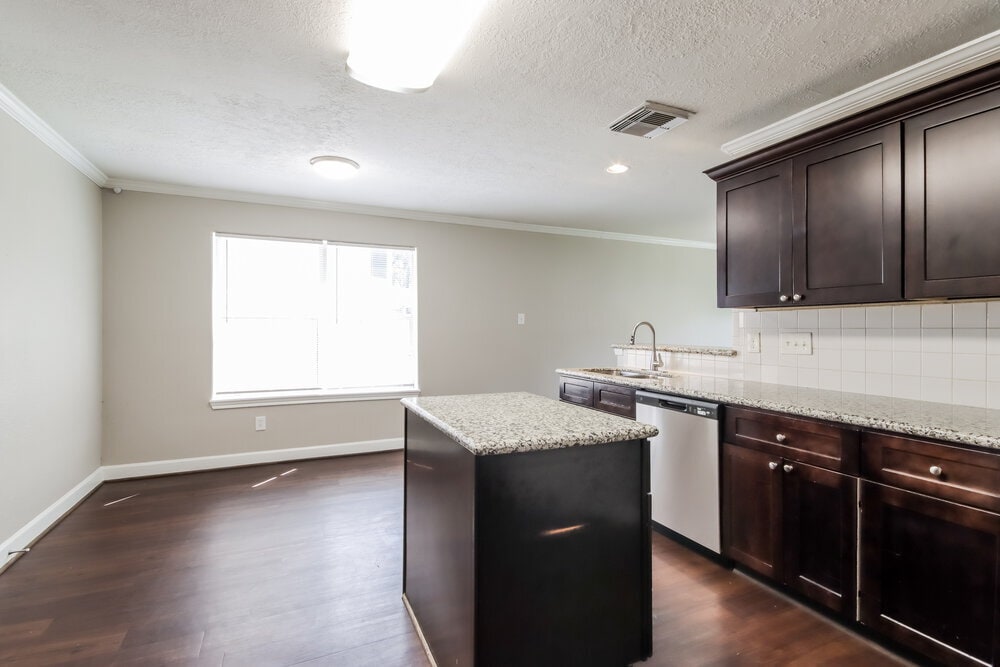 Building Photo - 6407 Crim Ct