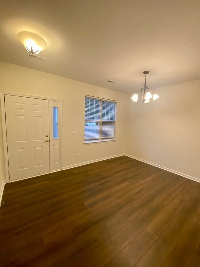 Building Photo - 3BR/2.5BA Townhouse in Ballantyne