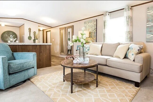 Building Photo - Welcome Home to Silver Lake