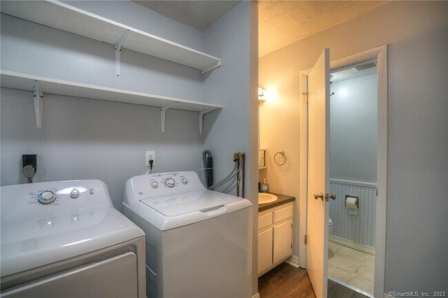 Building Photo - 86 Buddington Rd