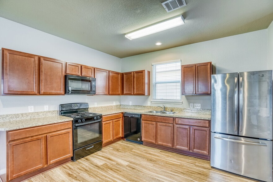Building Photo - 18606 Cooper Ravine Way