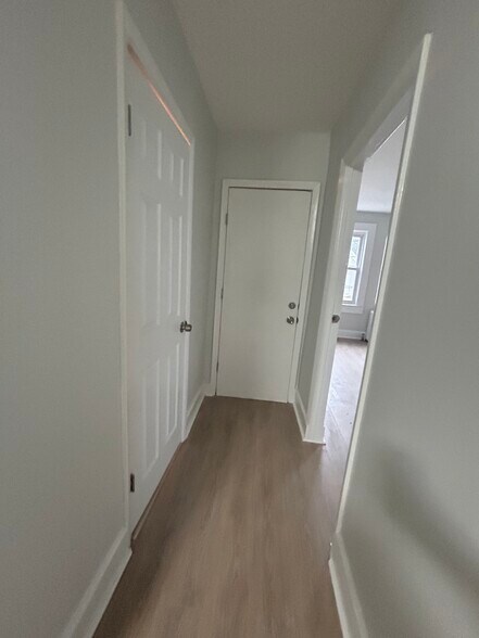 Building Photo - 243 Smith St