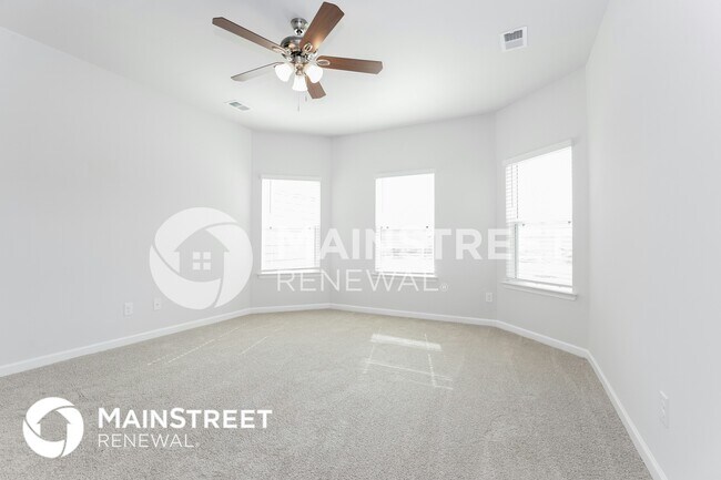 Building Photo - 3211 Quintana Dr