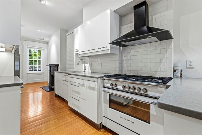 Building Photo - 11 Fayette St