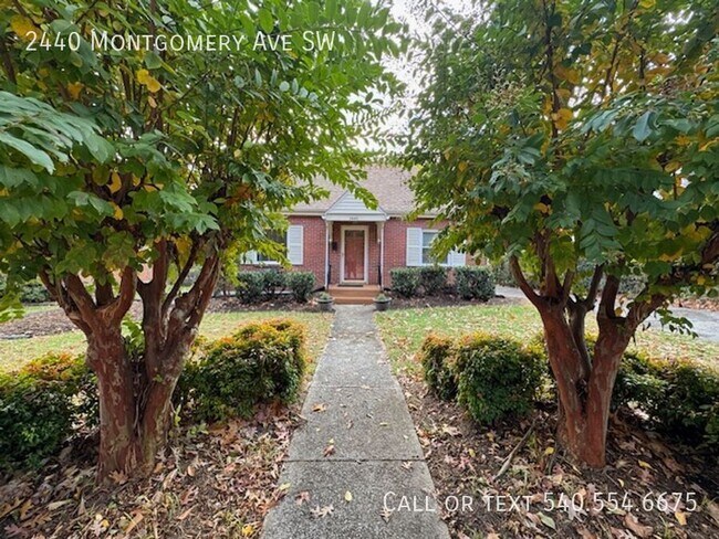 Building Photo - 2440 Montgomery Ave SW