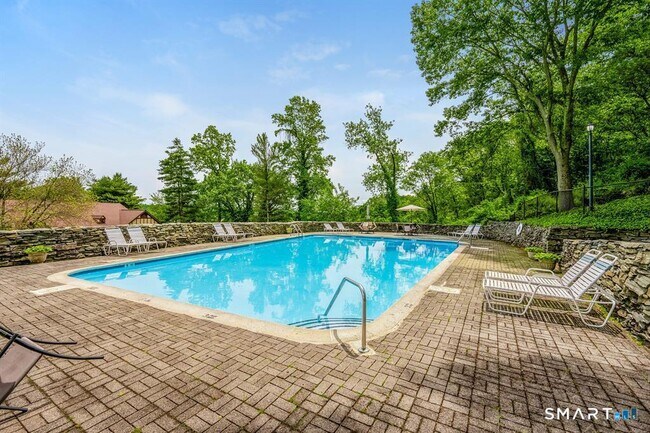 Building Photo - 125 Warner Hill Rd